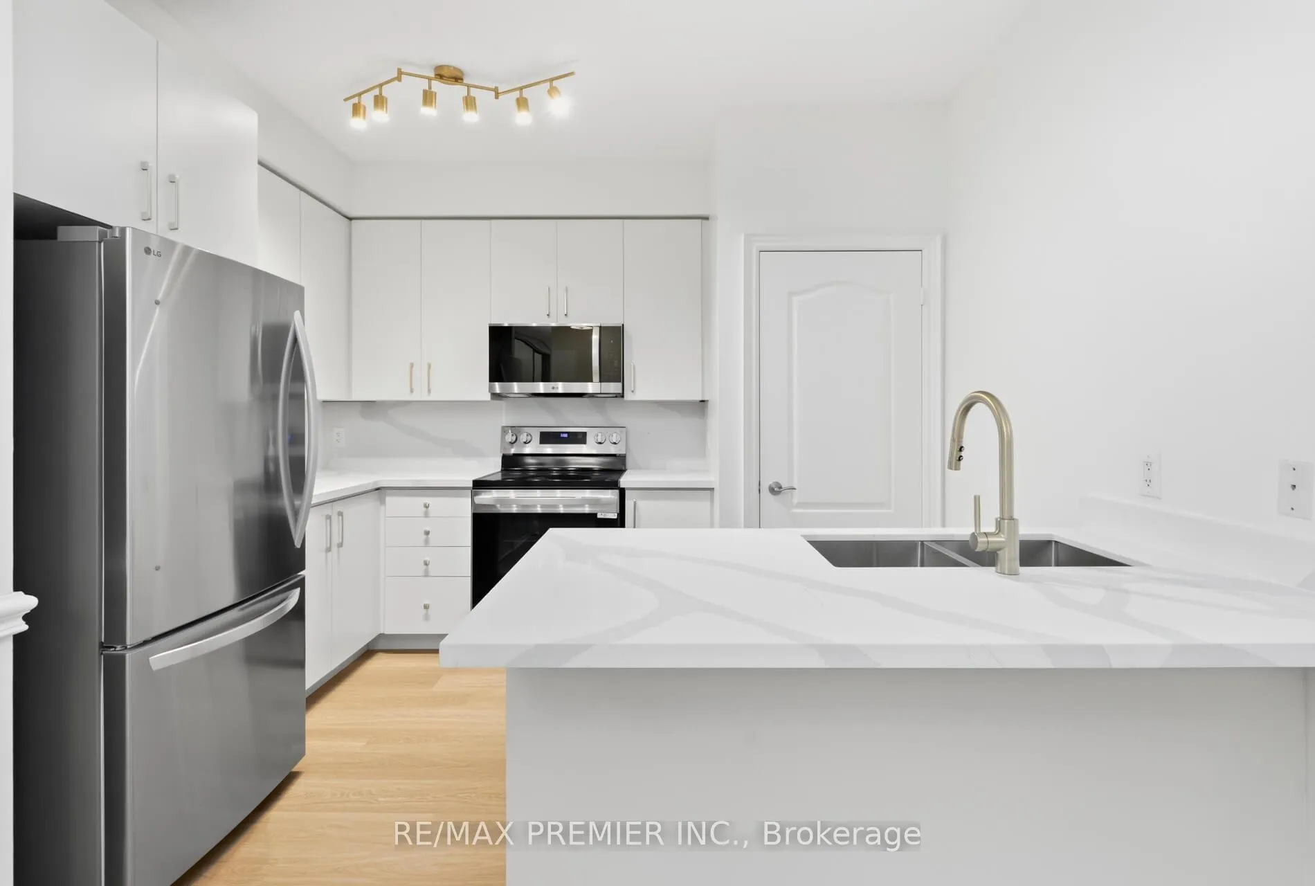 Photo 7 of Unit 106, 8201 Islington Avenue, Vaughan, Islington Woods — HOMEH