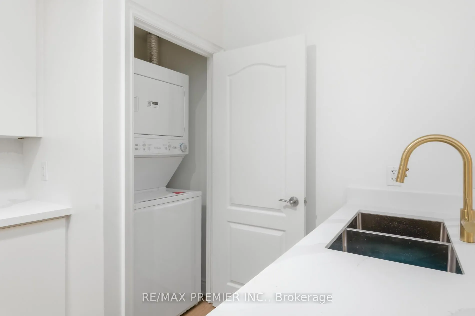 Photo 9 of Unit 106, 8201 Islington Avenue, Vaughan, Islington Woods — HOMEH