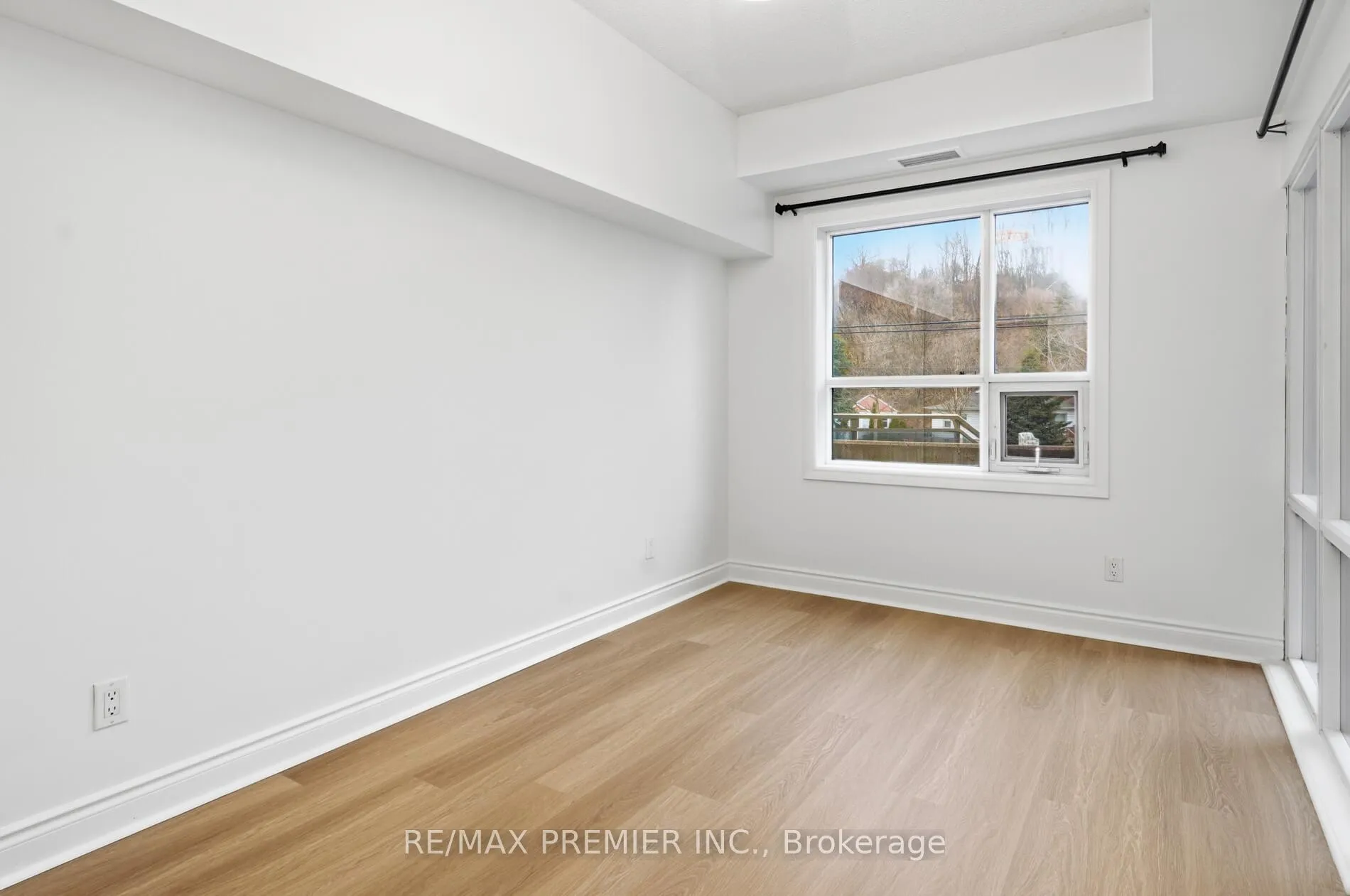 Photo 13 of Unit 106, 8201 Islington Avenue, Vaughan, Islington Woods — HOMEH