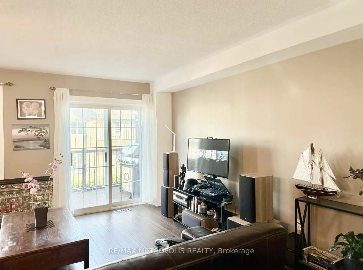 Photo 5 of Unit 32, 1100 Begley Street, Pickering, Bay Ridges — HOMEH