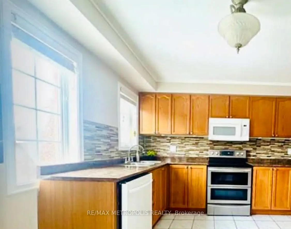 Photo 15 of Unit 32, 1100 Begley Street, Pickering, Bay Ridges — HOMEH