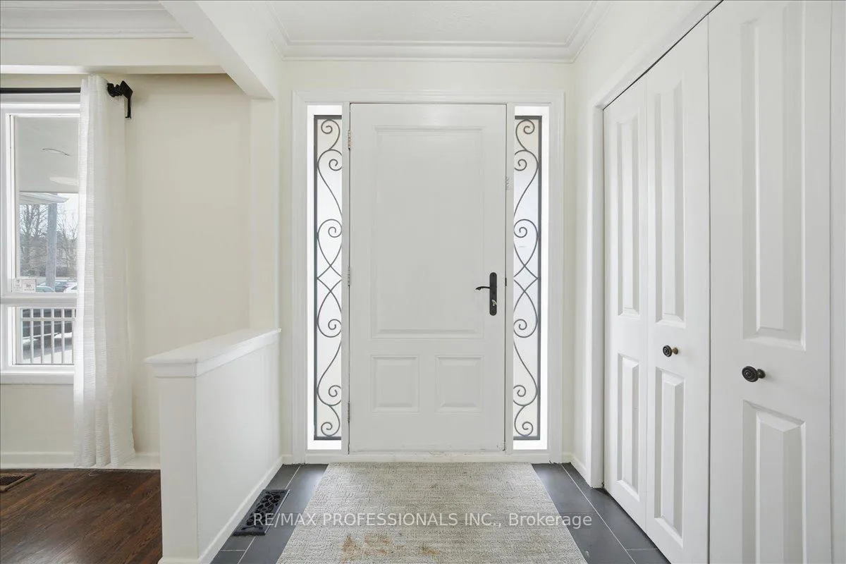 Photo 8 of Unit A, 9611 Keele Street, Vaughan, Maple — HOMEH