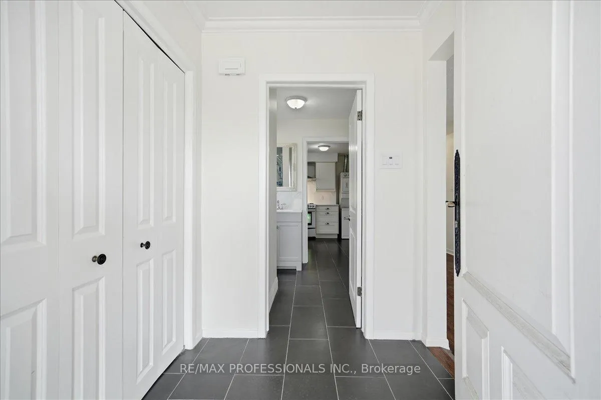 Photo 9 of Unit A, 9611 Keele Street, Vaughan, Maple — HOMEH