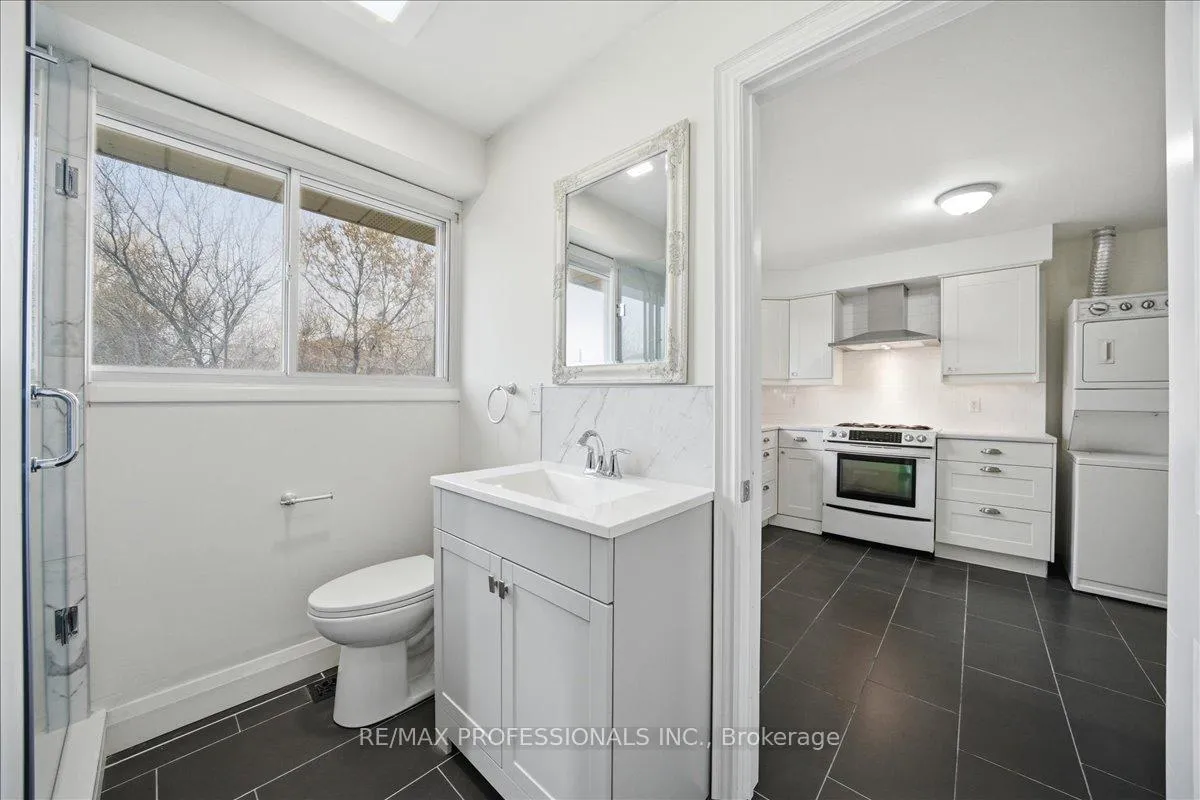 Photo 10 of Unit A, 9611 Keele Street, Vaughan, Maple — HOMEH