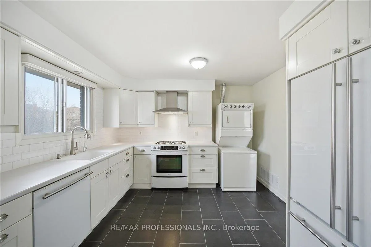 Photo 12 of Unit A, 9611 Keele Street, Vaughan, Maple — HOMEH