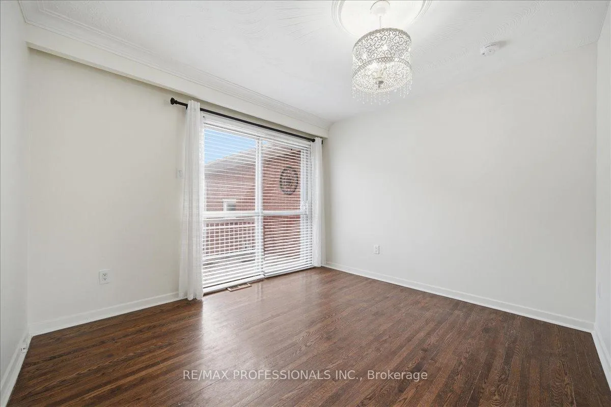 Photo 16 of Unit A, 9611 Keele Street, Vaughan, Maple — HOMEH