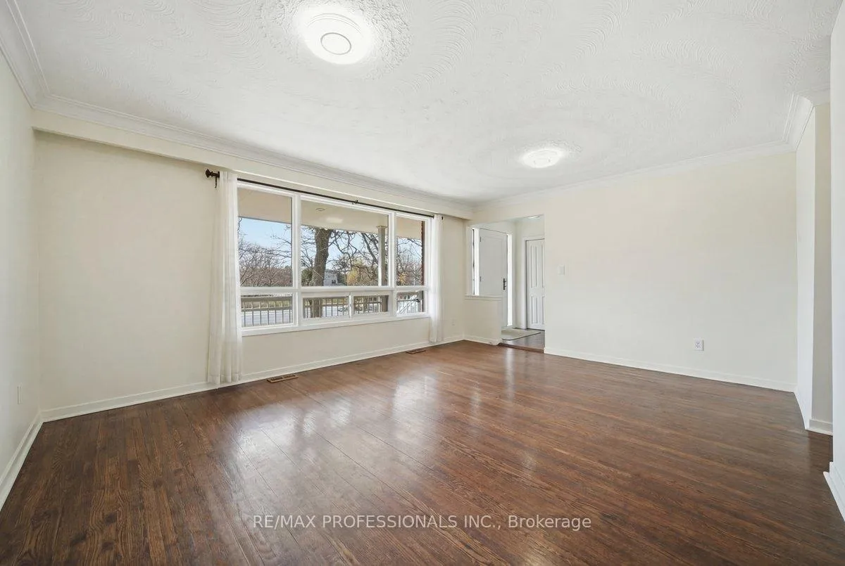 Photo 20 of Unit A, 9611 Keele Street, Vaughan, Maple — HOMEH