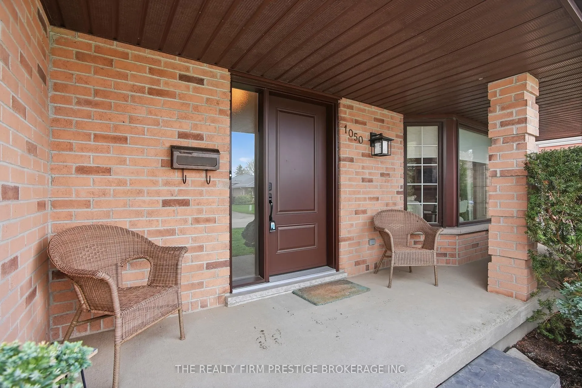 Photo 4 of 1050 Mahogany Crescent, London, North P — HOMEH