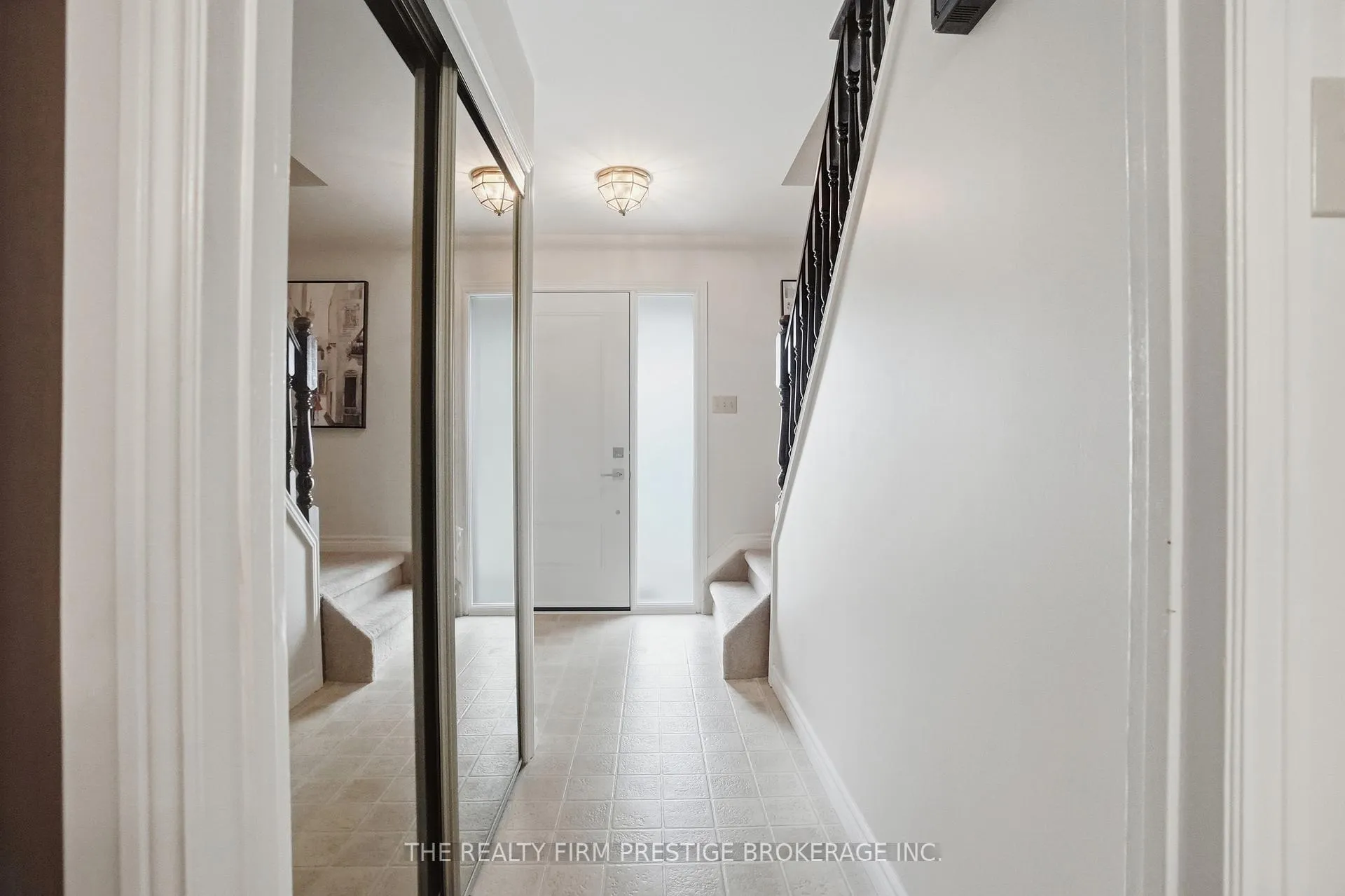 Photo 5 of 1050 Mahogany Crescent, London, North P — HOMEH