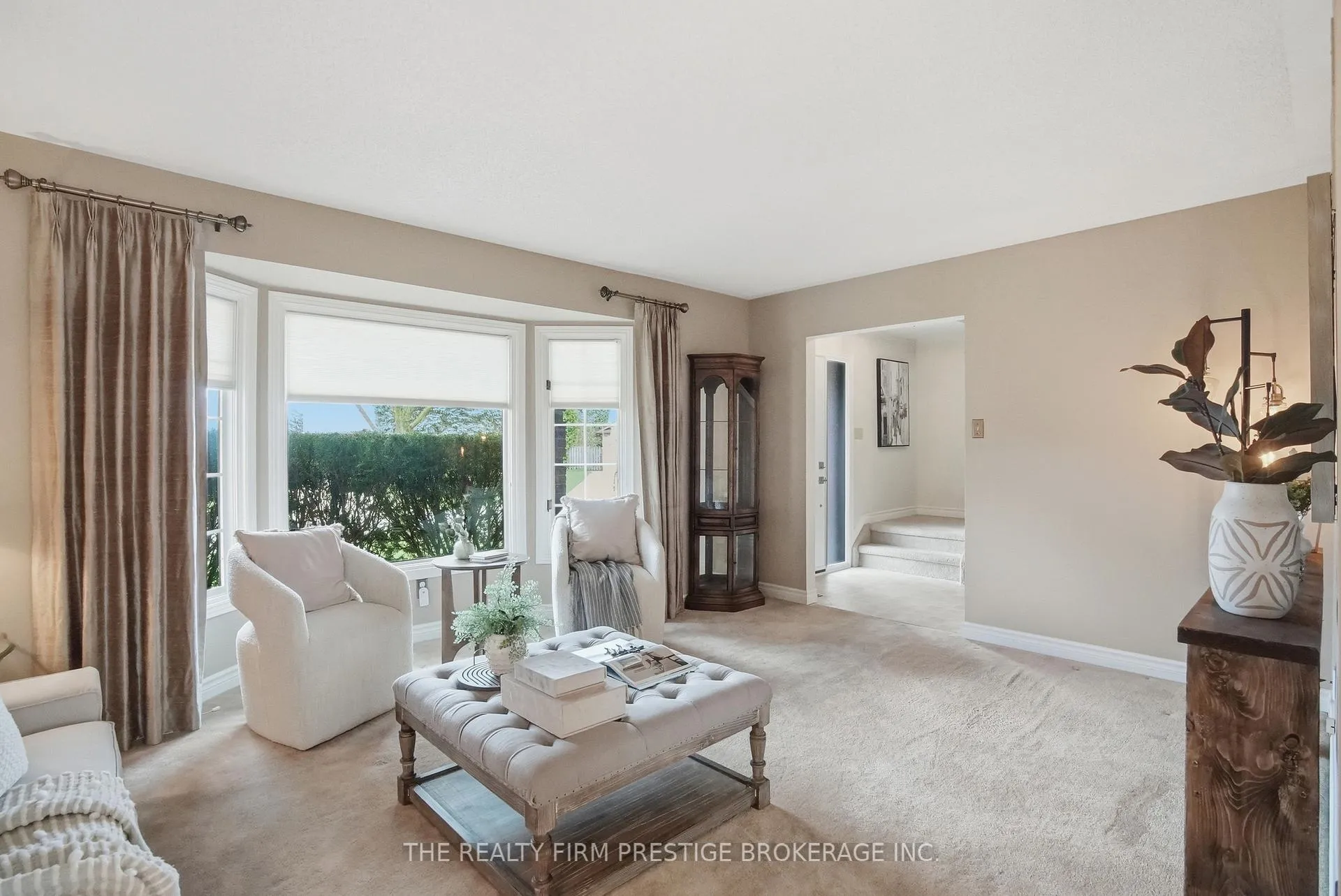 Photo 10 of 1050 Mahogany Crescent, London, North P — HOMEH