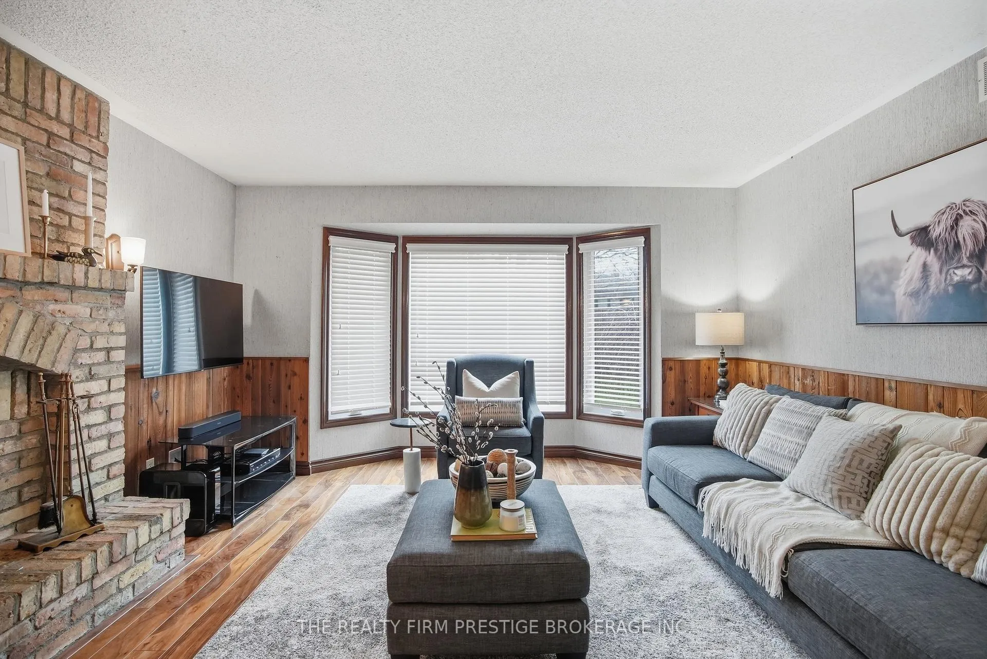 Photo 21 of 1050 Mahogany Crescent, London, North P — HOMEH