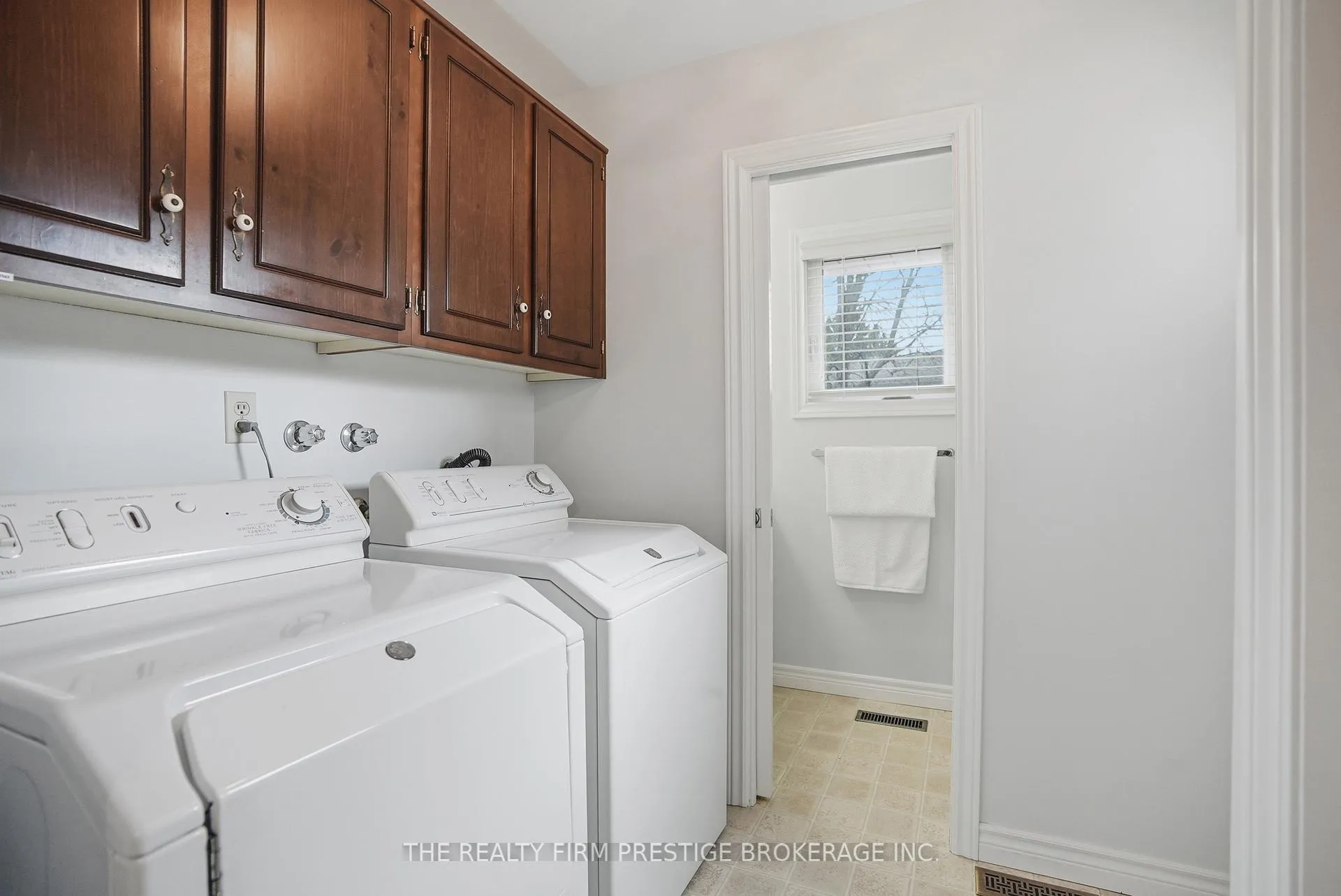 Photo 24 of 1050 Mahogany Crescent, London, North P — HOMEH