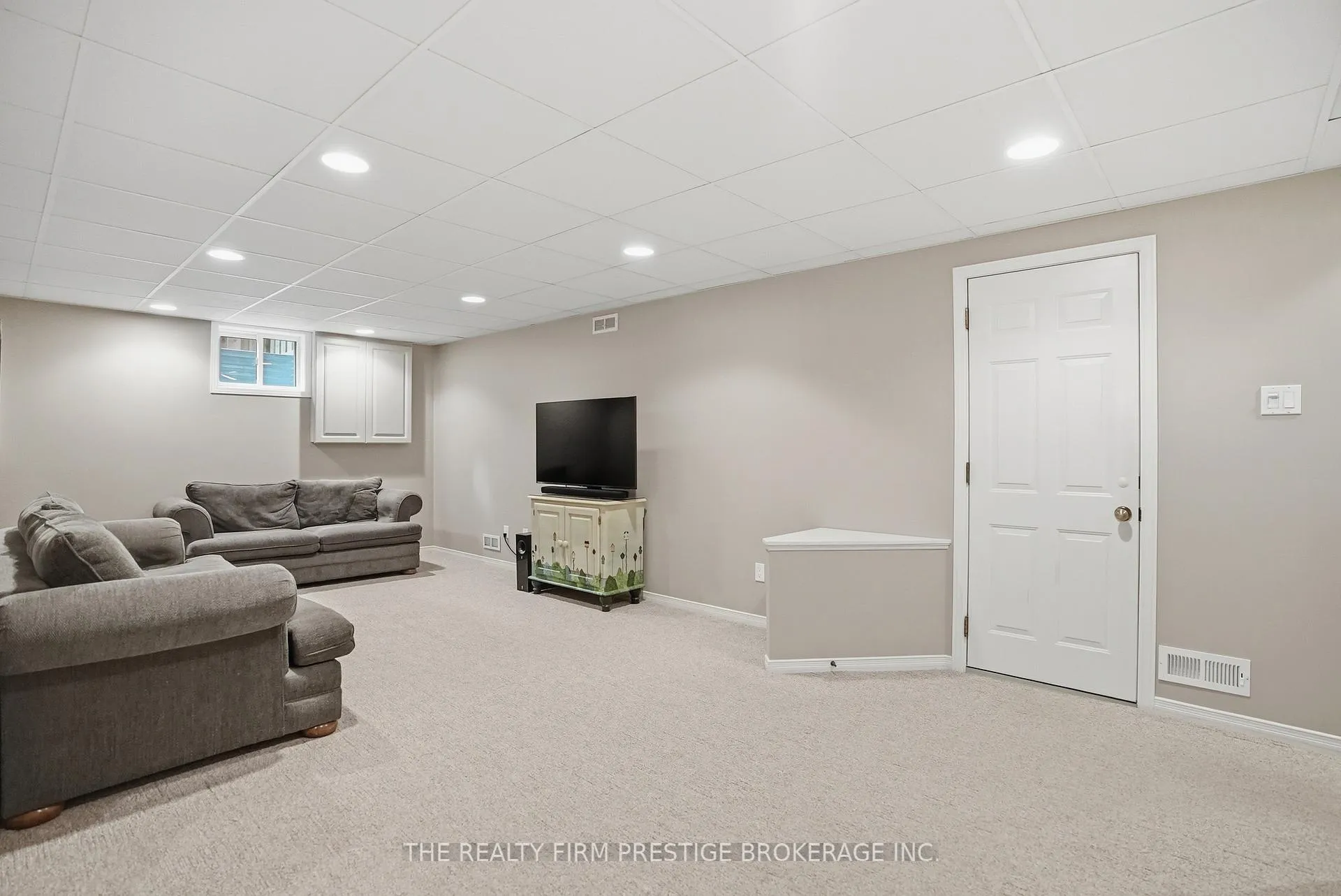 Photo 36 of 1050 Mahogany Crescent, London, North P — HOMEH