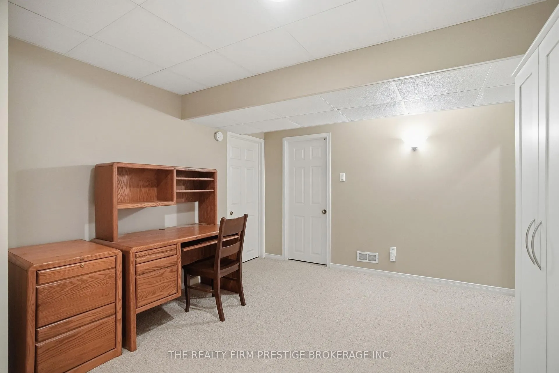 Photo 37 of 1050 Mahogany Crescent, London, North P — HOMEH