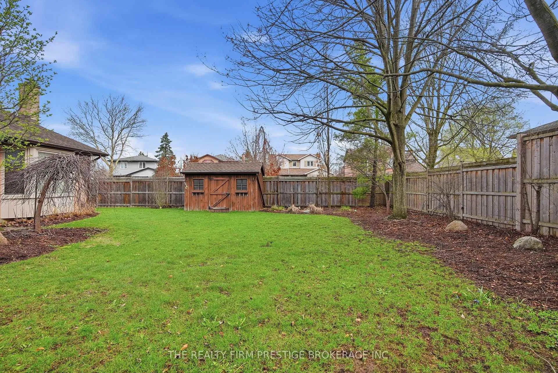 Photo 42 of 1050 Mahogany Crescent, London, North P — HOMEH