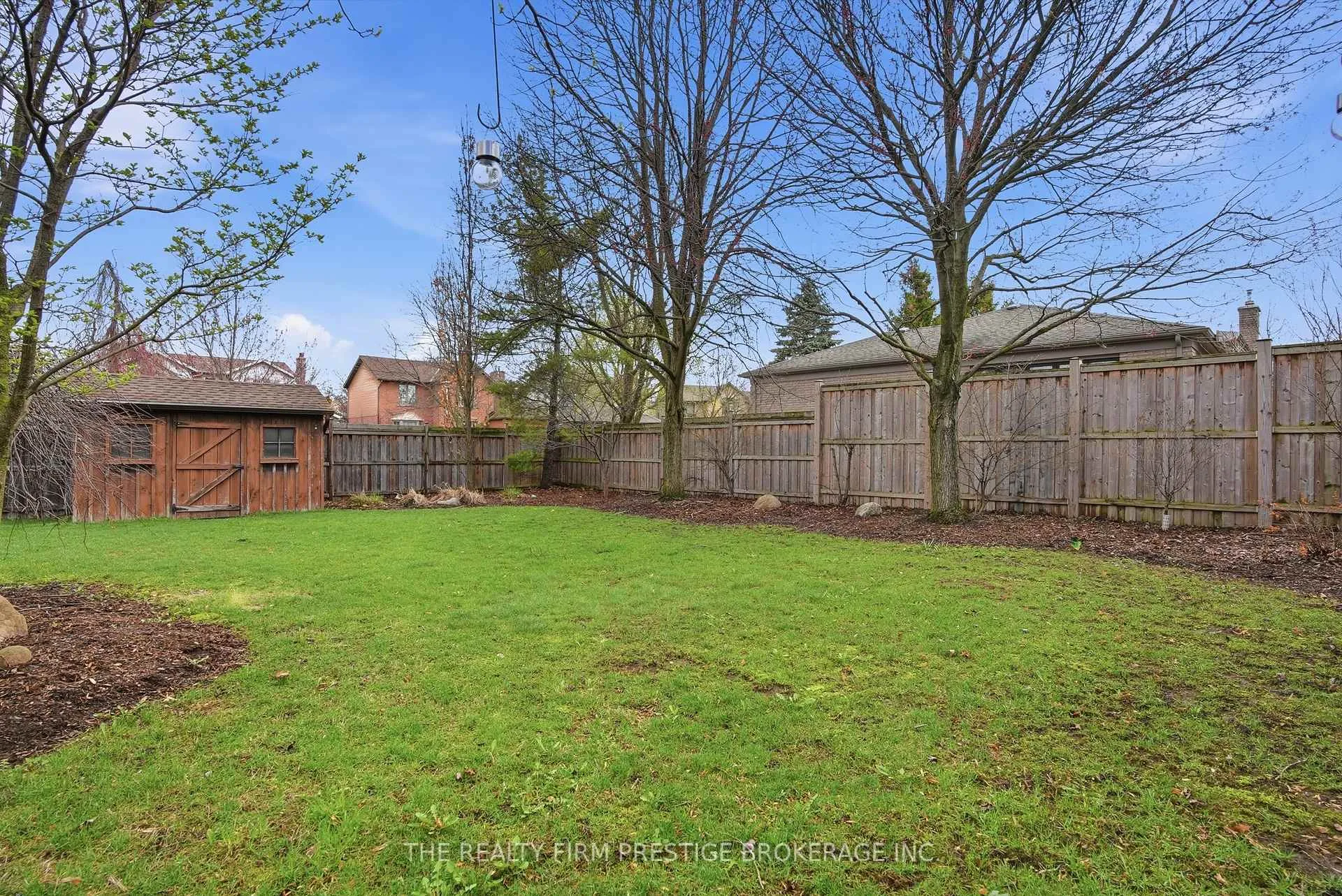 Photo 43 of 1050 Mahogany Crescent, London, North P — HOMEH