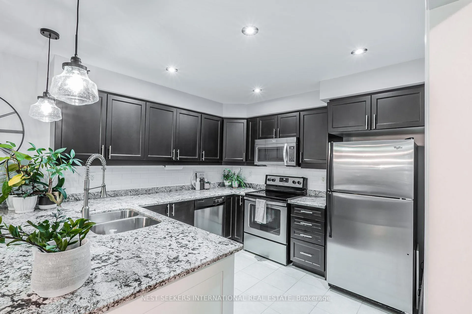 Photo 5 of 7 Suitor Court, Milton, Willmott — HOMEH