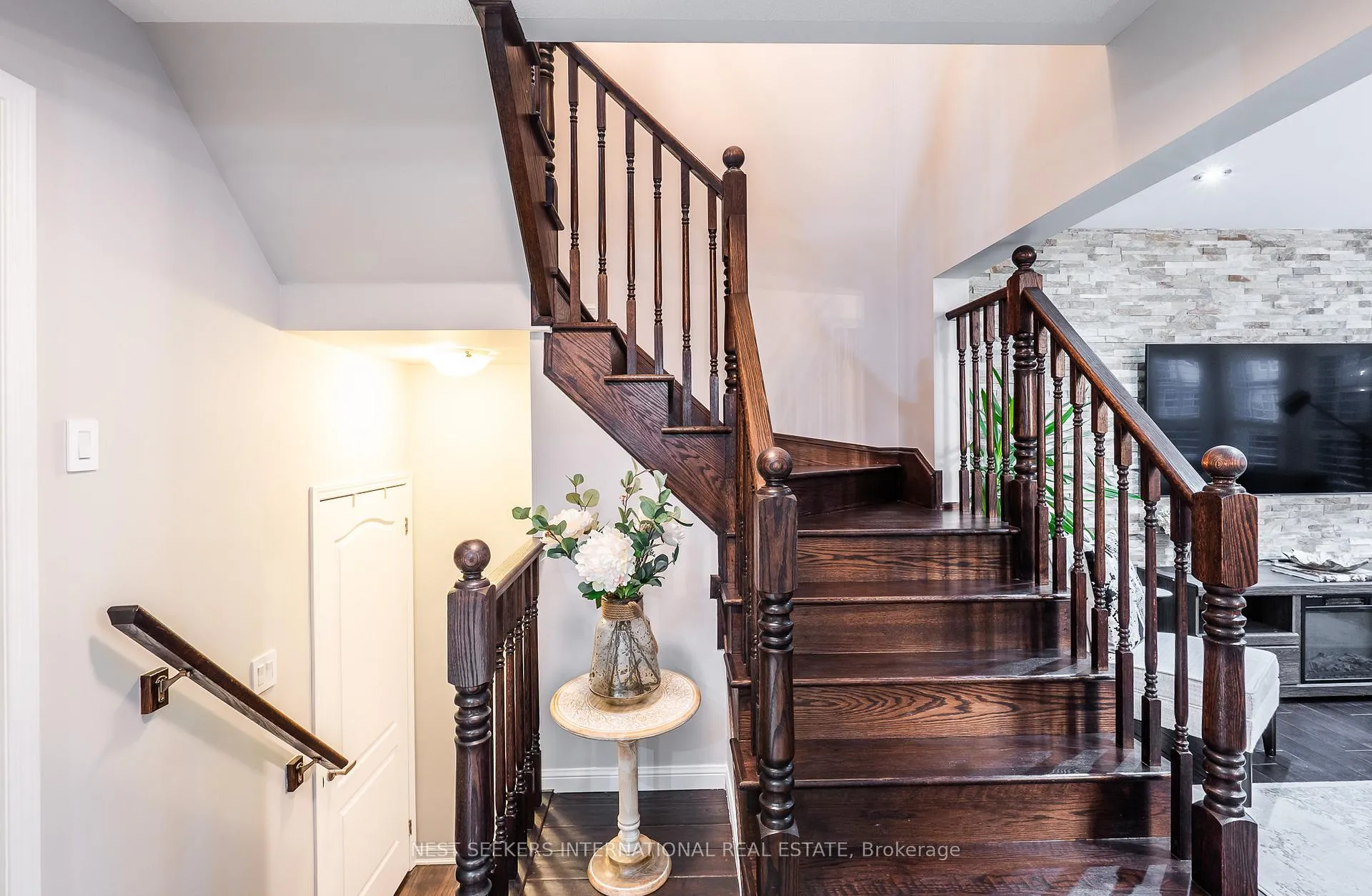Photo 13 of 7 Suitor Court, Milton, Willmott — HOMEH