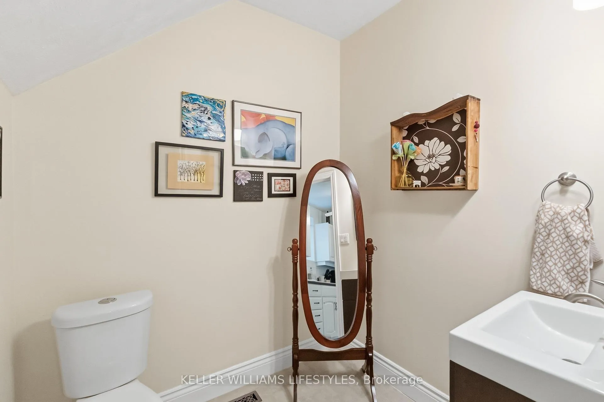 Photo 22 of 745 Whetter Avenue, London, South H — HOMEH