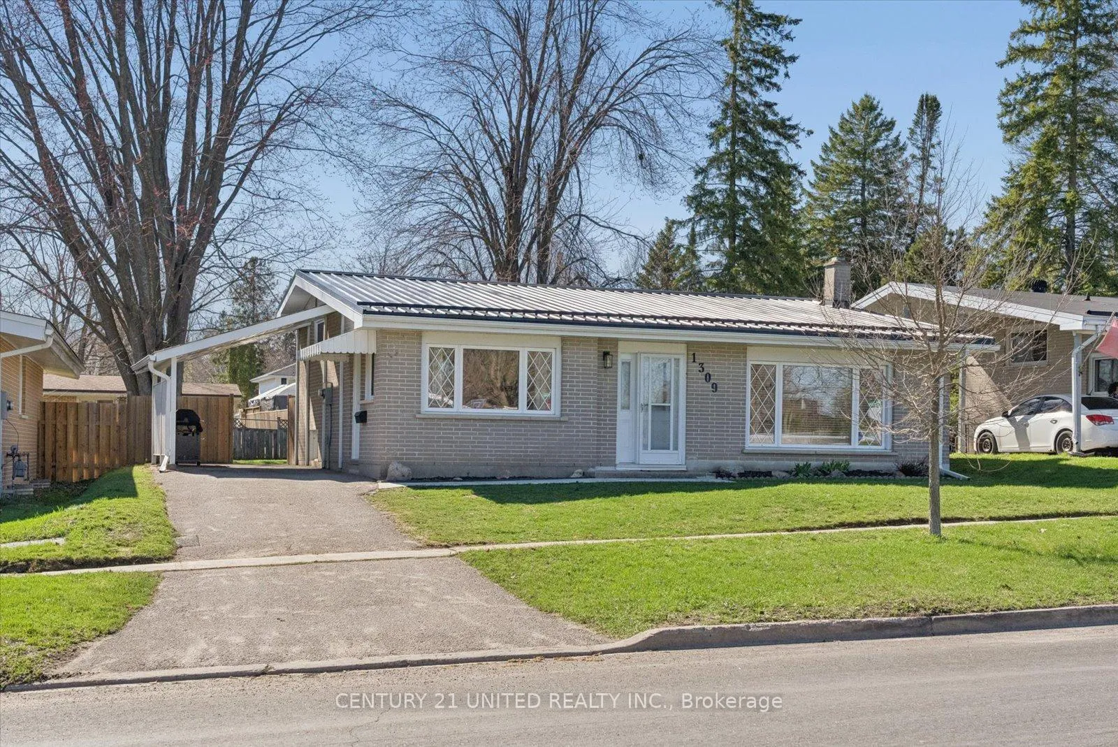 Photo 1 of 1309 Royal Drive, Peterborough, Northcrest Ward 5 — HOMEH