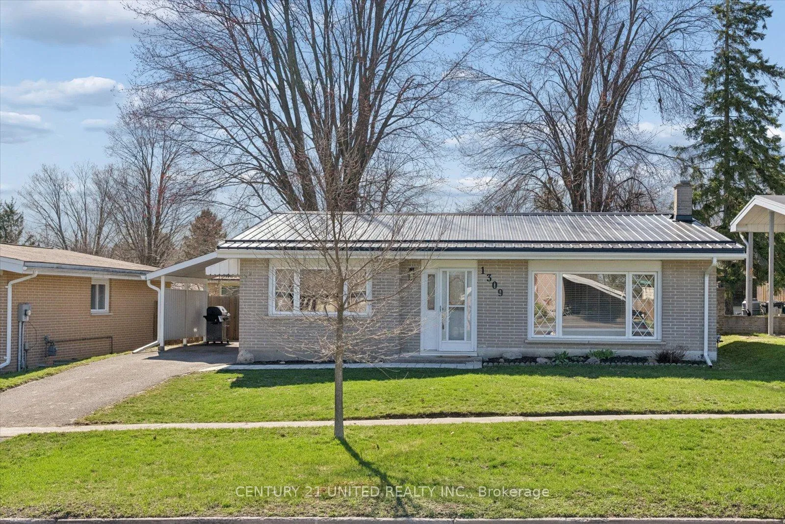 Photo 3 of 1309 Royal Drive, Peterborough, Northcrest Ward 5 — HOMEH