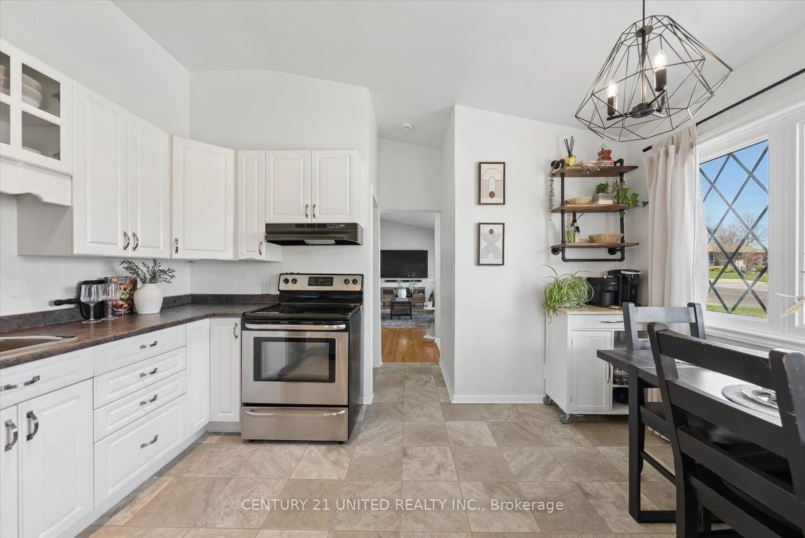 Photo 13 of 1309 Royal Drive, Peterborough, Northcrest Ward 5 — HOMEH