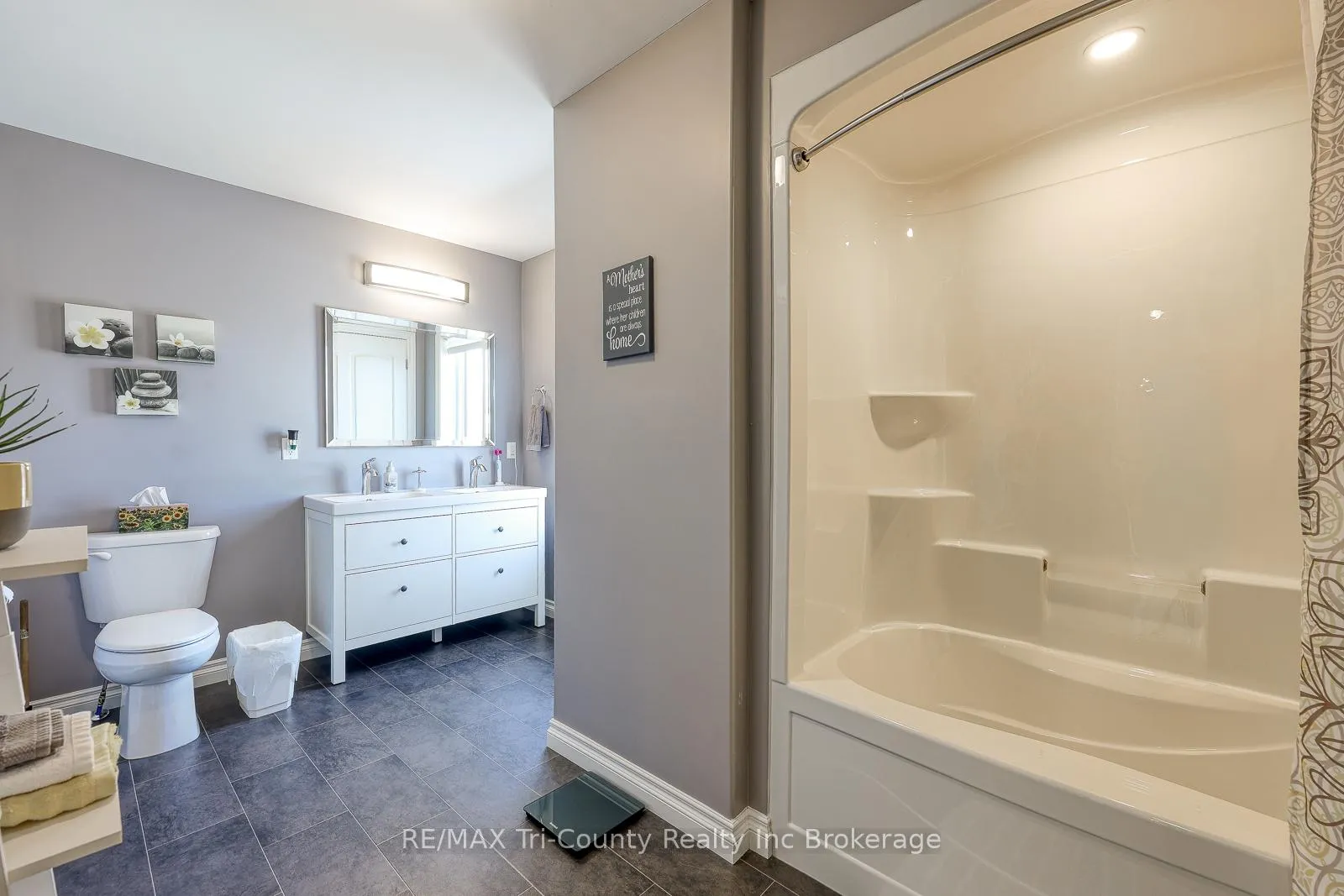Photo 15 of 27 Ann Street, Bayham, Vienna — HOMEH