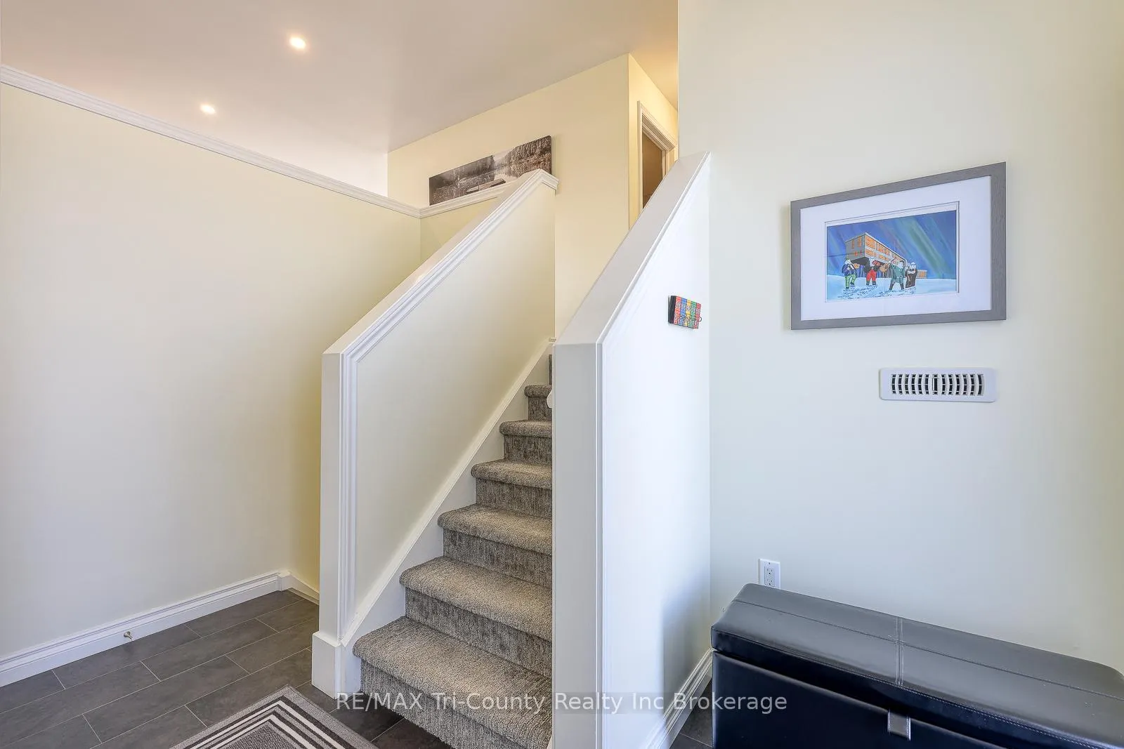 Photo 26 of 27 Ann Street, Bayham, Vienna — HOMEH