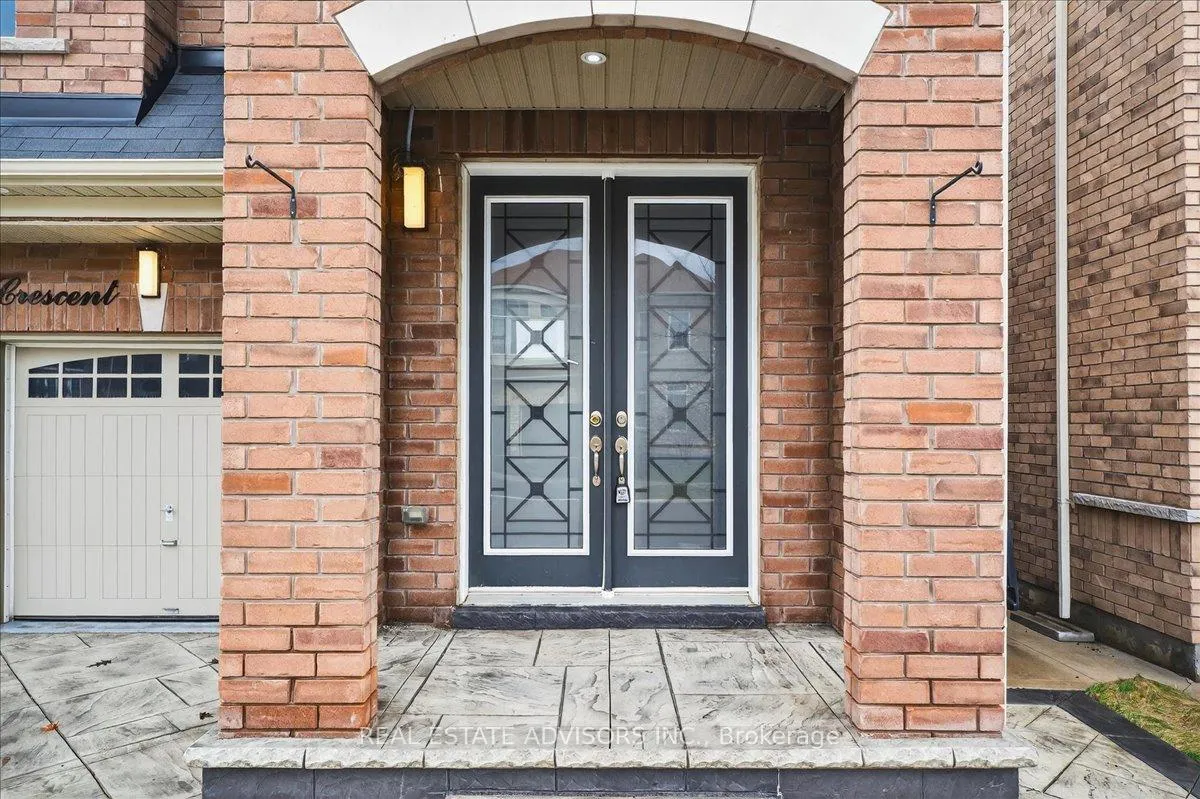 Photo 2 of 39 Unwind Crescent, Brampton, Credit Valley — HOMEH