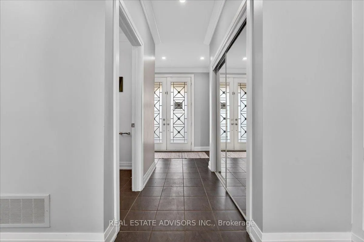 Photo 5 of 39 Unwind Crescent, Brampton, Credit Valley — HOMEH