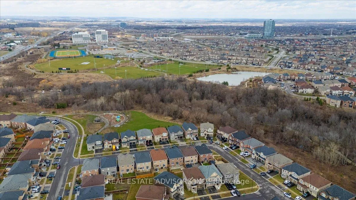 Photo 44 of 39 Unwind Crescent, Brampton, Credit Valley — HOMEH