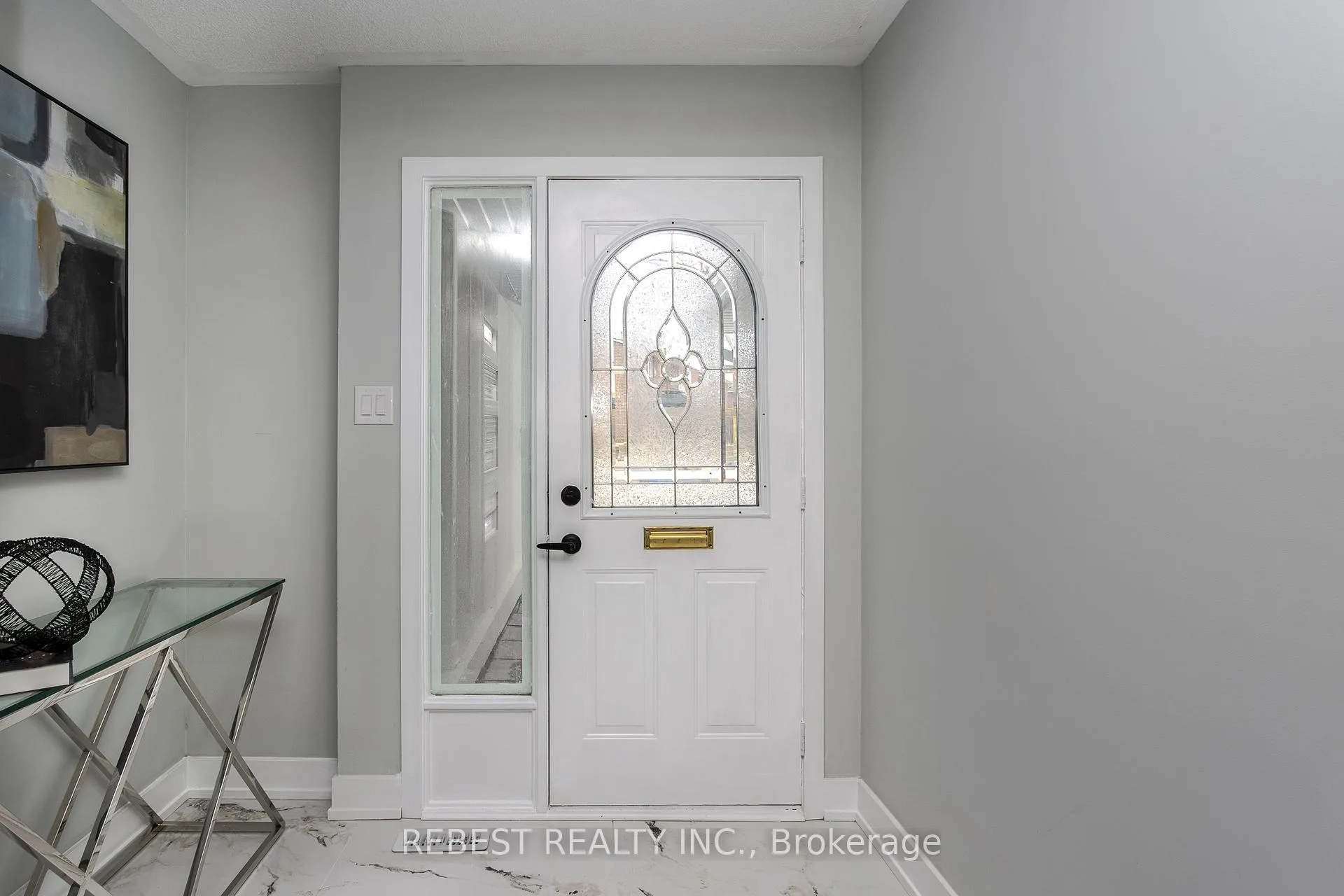 Photo 4 of Unit Main Floor, 92 Lillian Crescent, Barrie, Sunnidale — HOMEH