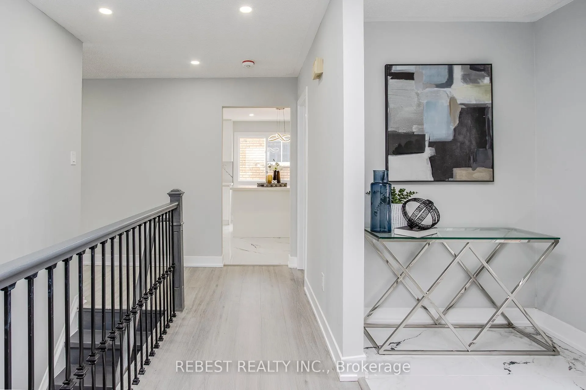 Photo 6 of Unit Main Floor, 92 Lillian Crescent, Barrie, Sunnidale — HOMEH