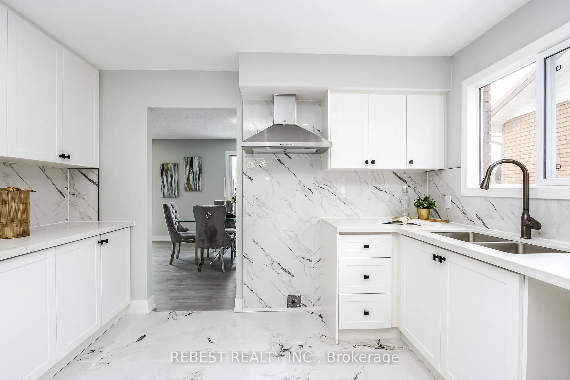 Photo 11 of Unit Main Floor, 92 Lillian Crescent, Barrie, Sunnidale — HOMEH