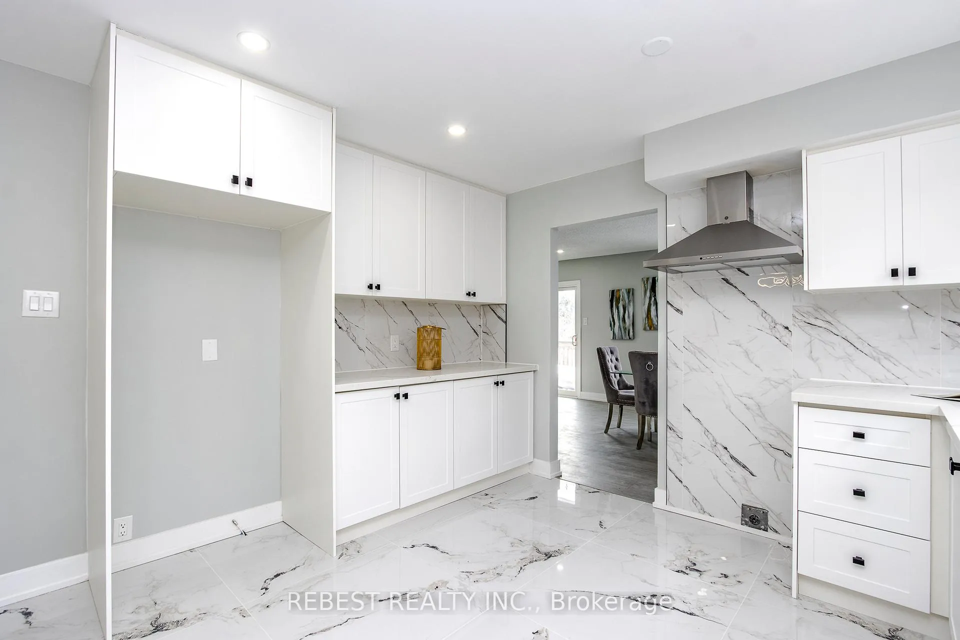 Photo 14 of Unit Main Floor, 92 Lillian Crescent, Barrie, Sunnidale — HOMEH