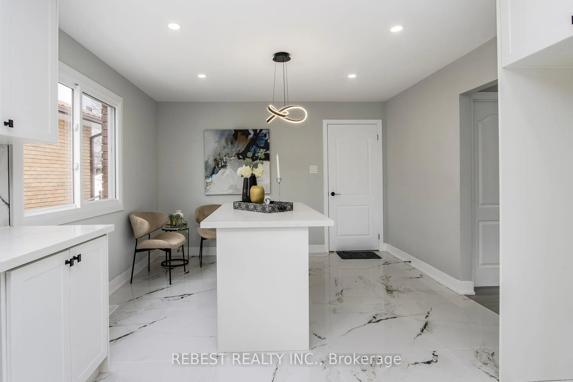 Photo 15 of Unit Main Floor, 92 Lillian Crescent, Barrie, Sunnidale — HOMEH