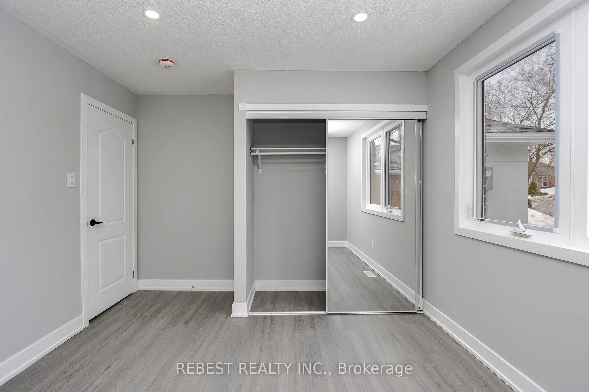 Photo 21 of Unit Main Floor, 92 Lillian Crescent, Barrie, Sunnidale — HOMEH