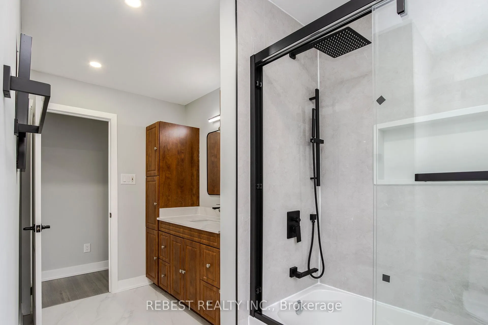 Photo 24 of Unit Main Floor, 92 Lillian Crescent, Barrie, Sunnidale — HOMEH