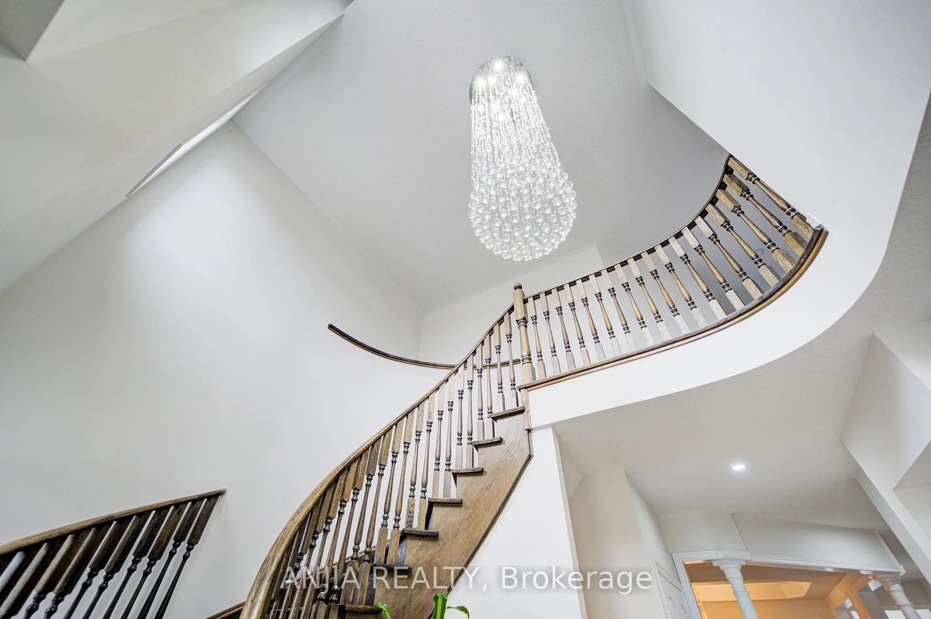 Photo 6 of 1165 Blencowe Crescent, Newmarket, Stonehaven-Wyndham — HOMEH