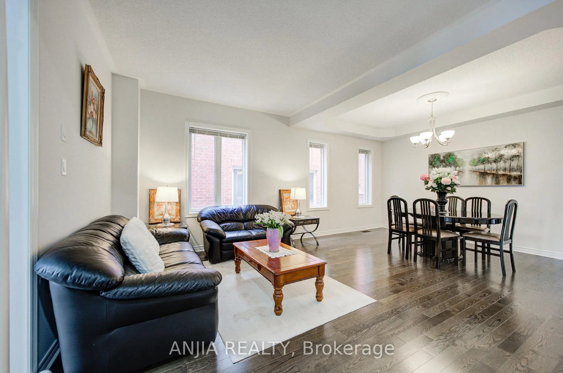 Photo 7 of 1165 Blencowe Crescent, Newmarket, Stonehaven-Wyndham — HOMEH