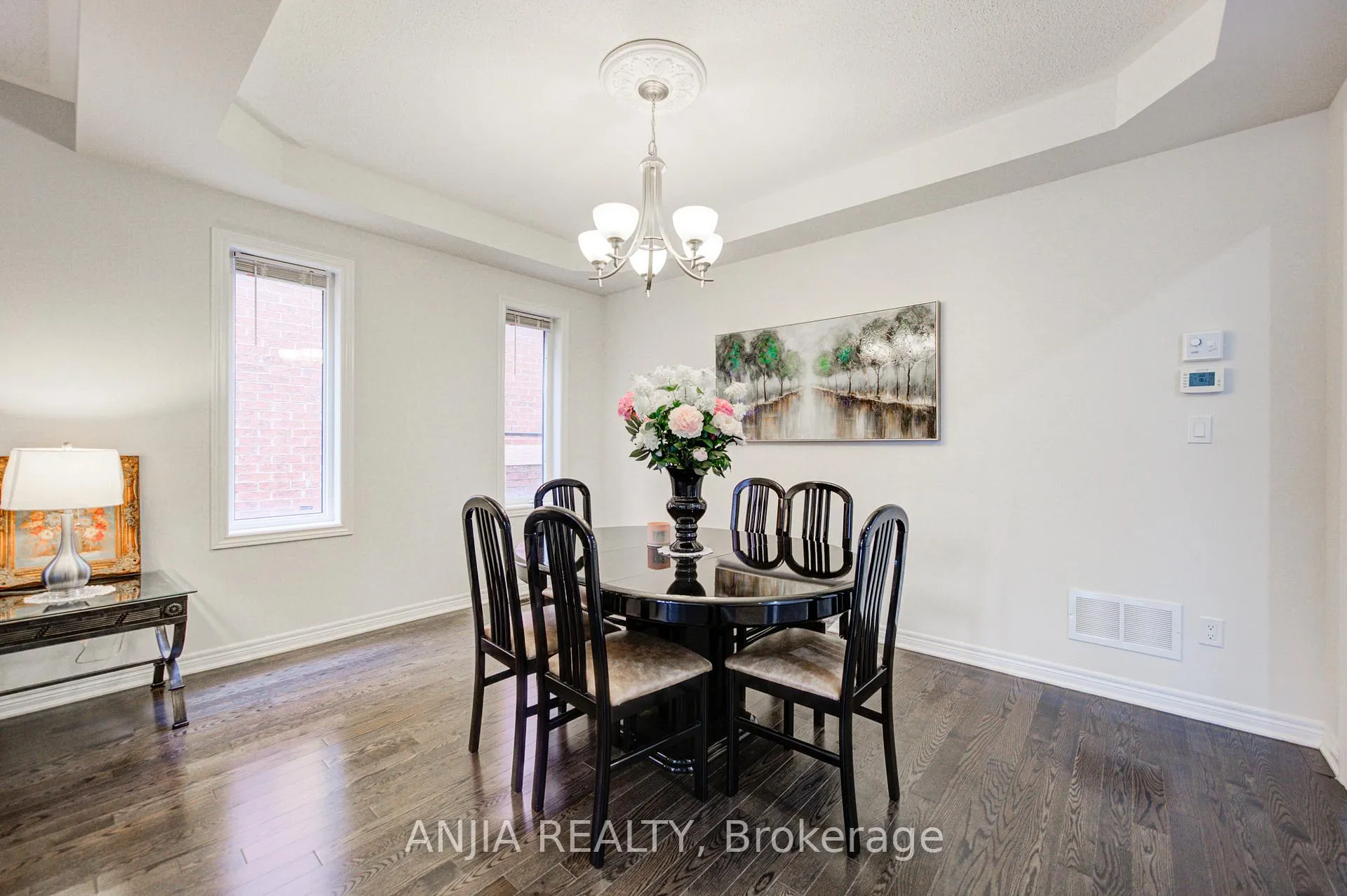Photo 10 of 1165 Blencowe Crescent, Newmarket, Stonehaven-Wyndham — HOMEH
