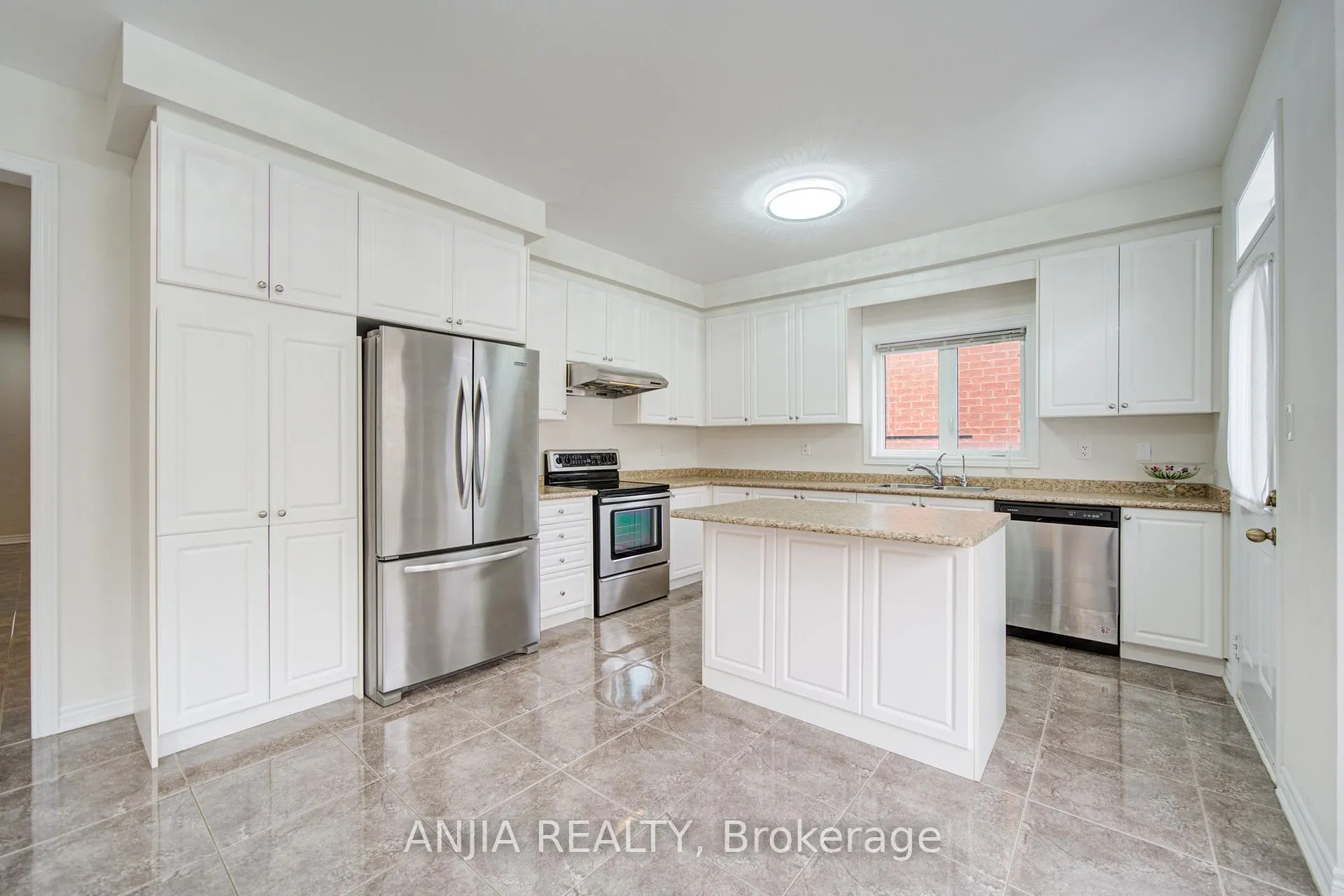 Photo 18 of 1165 Blencowe Crescent, Newmarket, Stonehaven-Wyndham — HOMEH