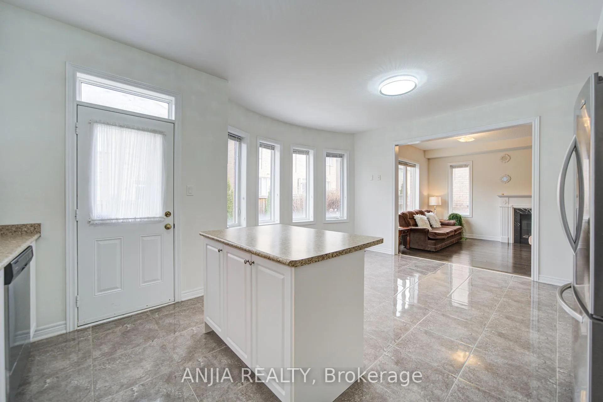 Photo 20 of 1165 Blencowe Crescent, Newmarket, Stonehaven-Wyndham — HOMEH
