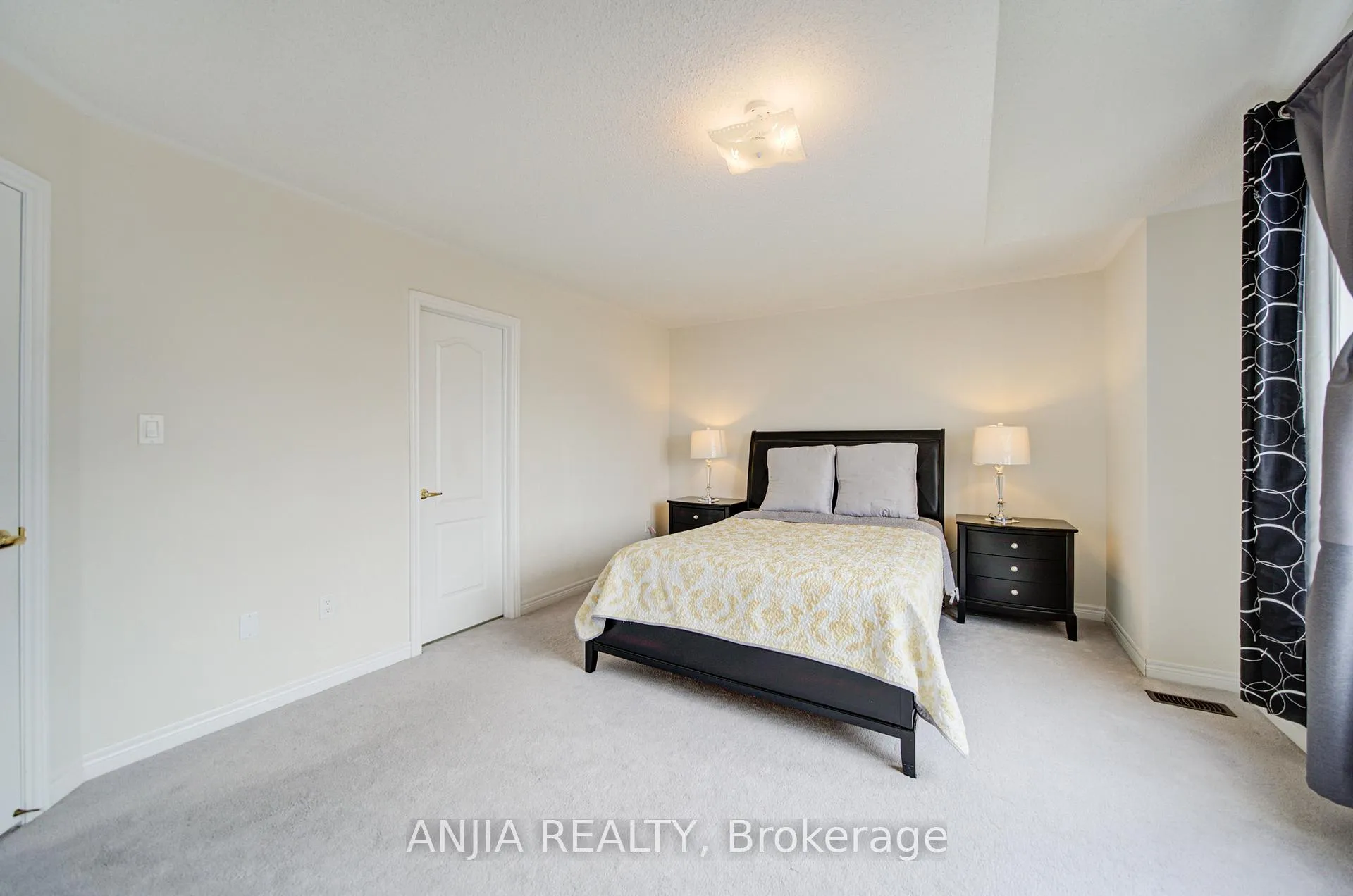 Photo 26 of 1165 Blencowe Crescent, Newmarket, Stonehaven-Wyndham — HOMEH