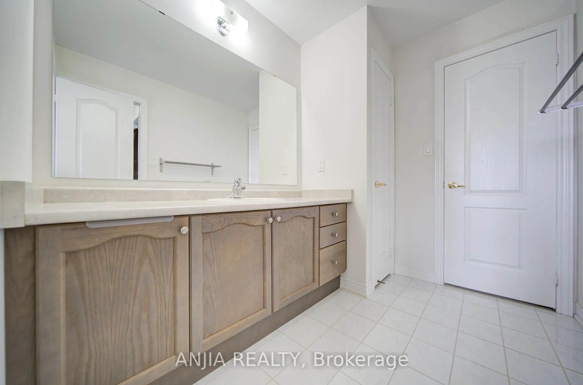 Photo 29 of 1165 Blencowe Crescent, Newmarket, Stonehaven-Wyndham — HOMEH