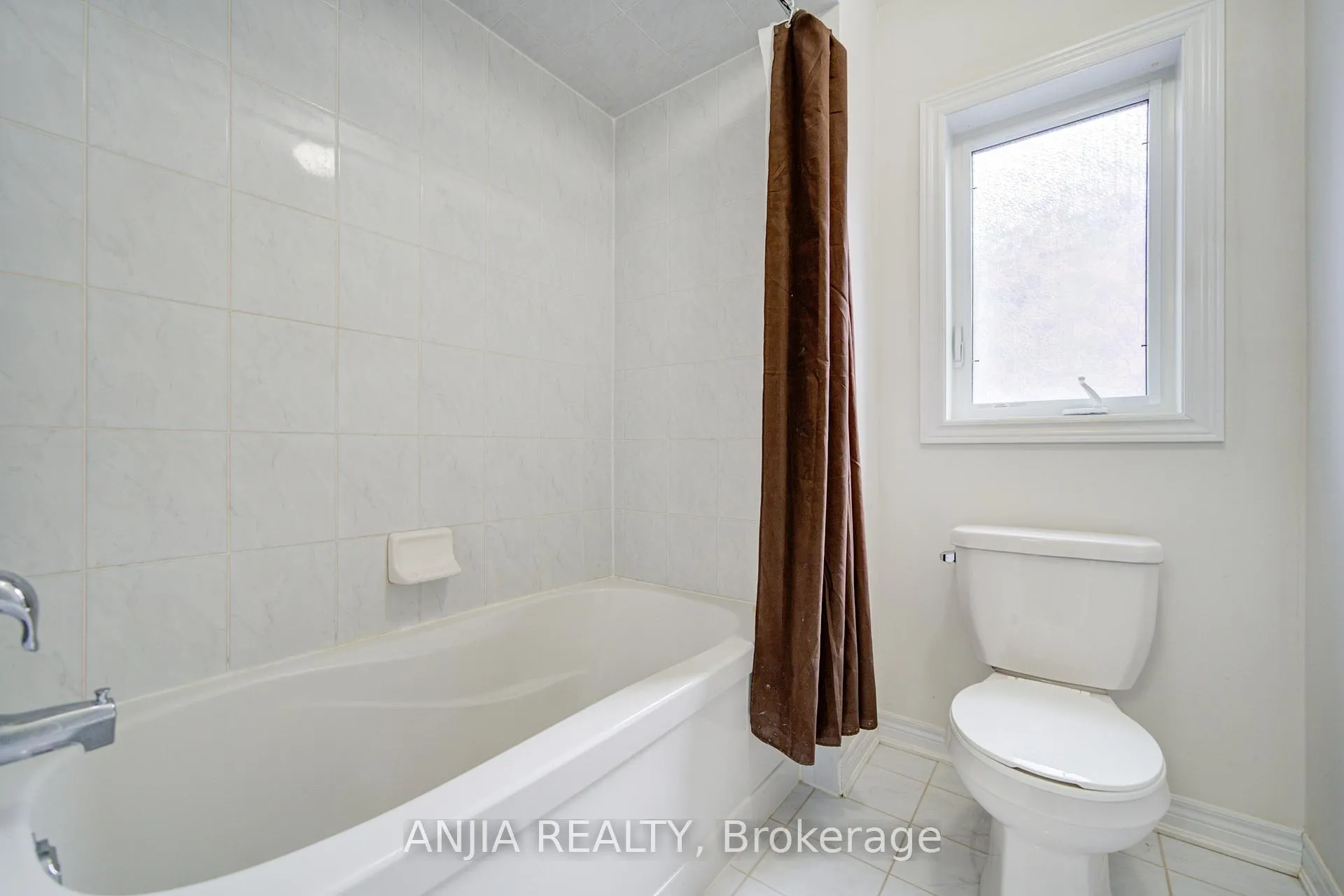 Photo 33 of 1165 Blencowe Crescent, Newmarket, Stonehaven-Wyndham — HOMEH