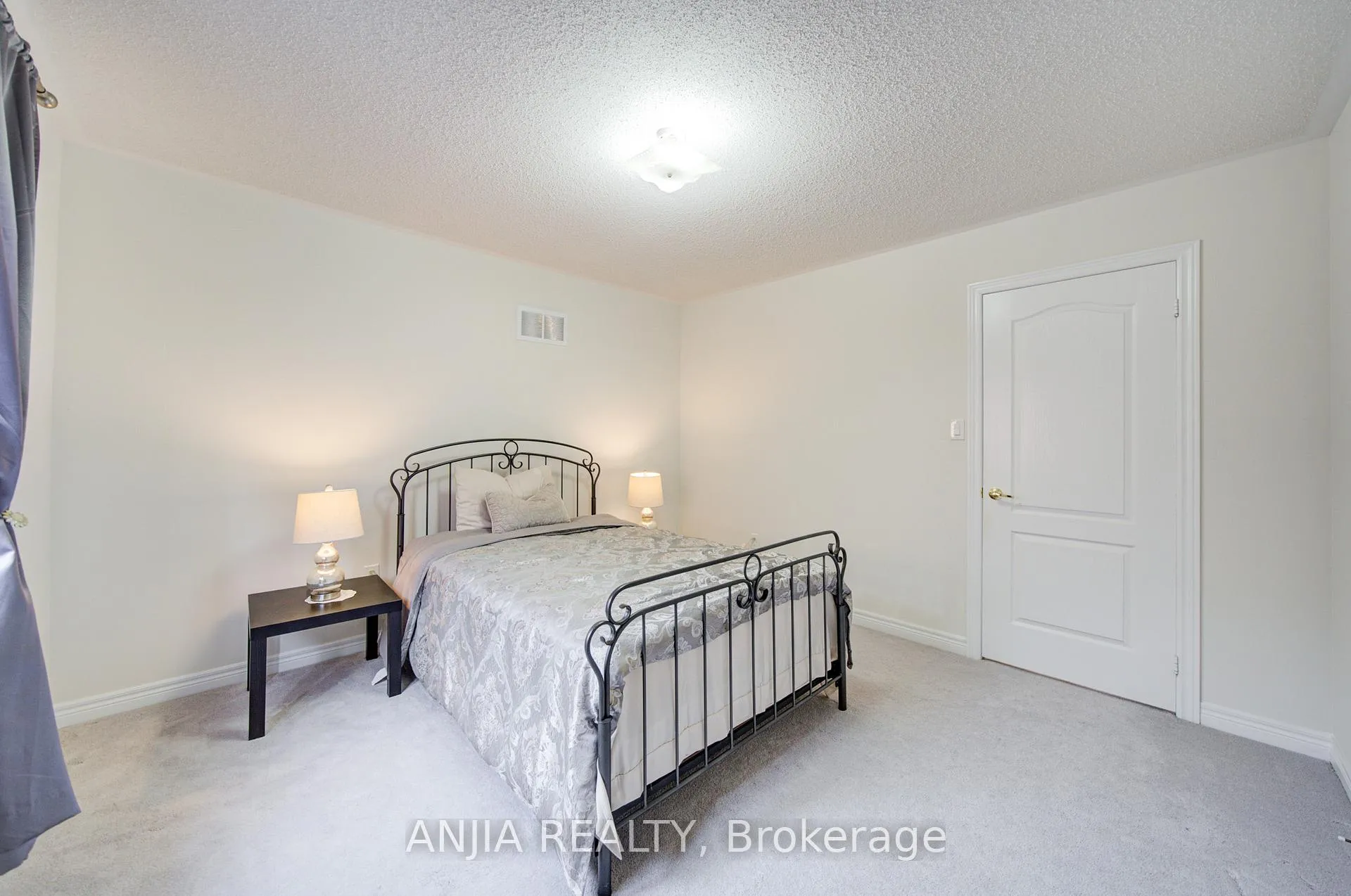 Photo 37 of 1165 Blencowe Crescent, Newmarket, Stonehaven-Wyndham — HOMEH