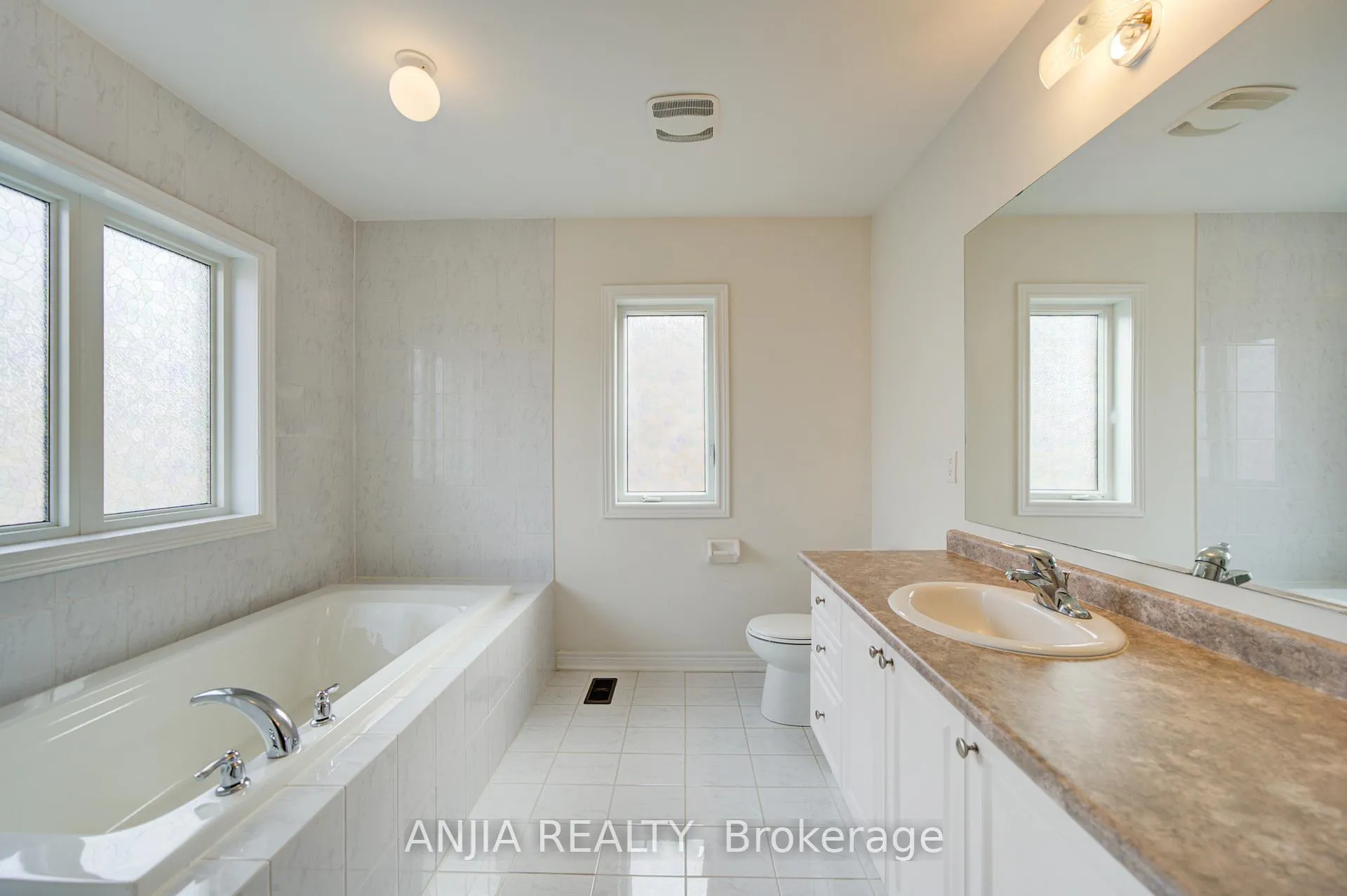 Photo 40 of 1165 Blencowe Crescent, Newmarket, Stonehaven-Wyndham — HOMEH