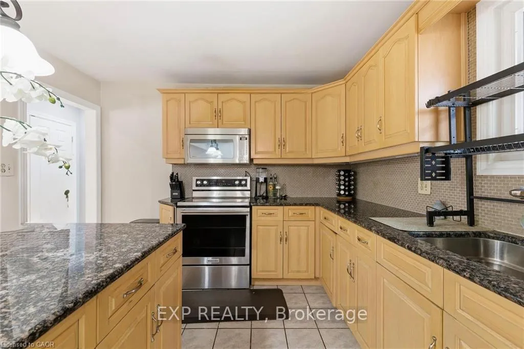 Photo 11 of 364 Roselawn Place, Waterloo, North Lakeshore — HOMEH