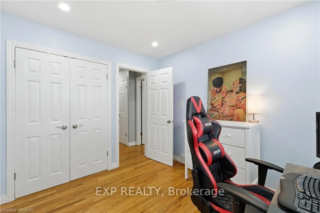Photo 14 of 364 Roselawn Place, Waterloo, North Lakeshore — HOMEH